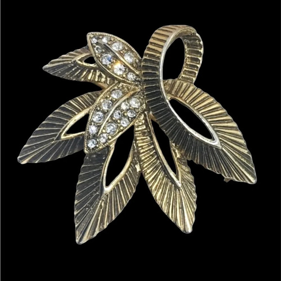 Rhinestone Leaf Leaves Fall Autumn Gold Tone Brooch Pin - Picture 1 of 2